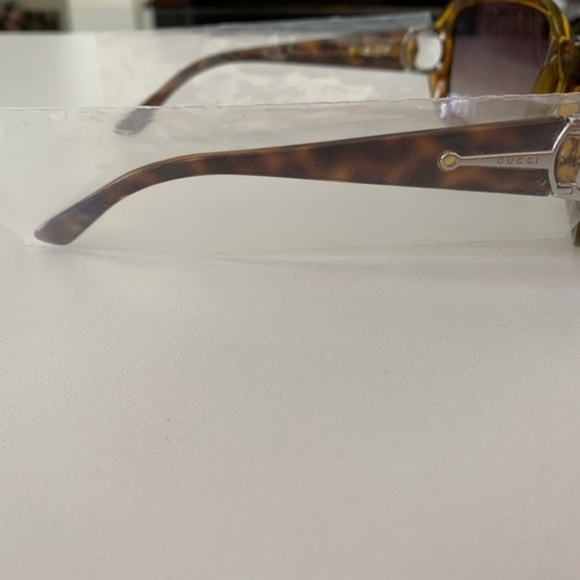 Gucci sunglasses main image 6